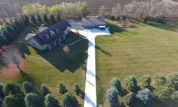 $750,000 | 573 State Highway 30, Pipestone, MN 56164