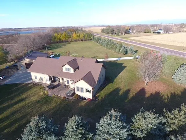 $750,000 | 573 State Highway 30, Pipestone, MN 56164