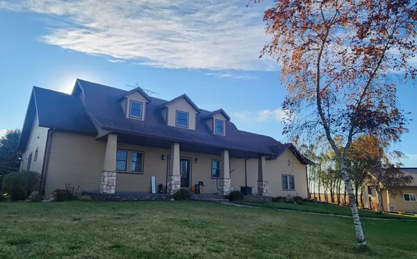 $750,000 | 573 State Highway 30, Pipestone, MN 56164