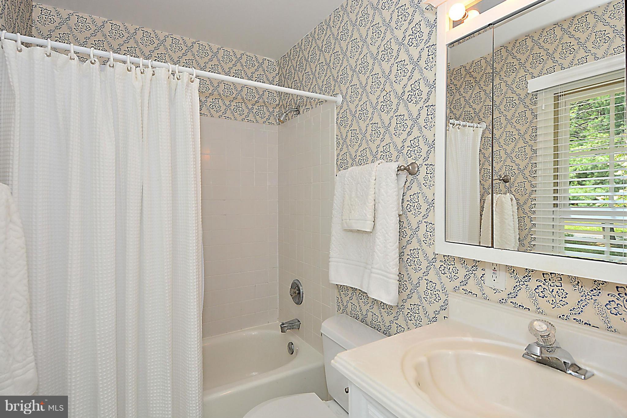 326 River Bend Road Great Falls, VA 22066 - Photo 8 of 13 Bath (Master)