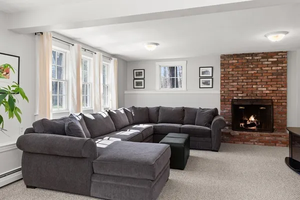 $934,900 | 6 Audubon Drive, Topsfield, MA 01983