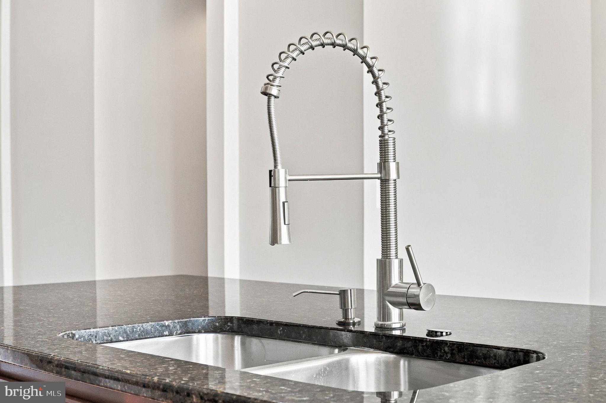 25678 Pleasant Valley Road Chantilly, VA 20152 - Photo 23 of 56 Modern faucet and double sink