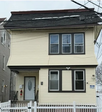 $2,600 | 251 Clinton Place, Newark, NJ 07112