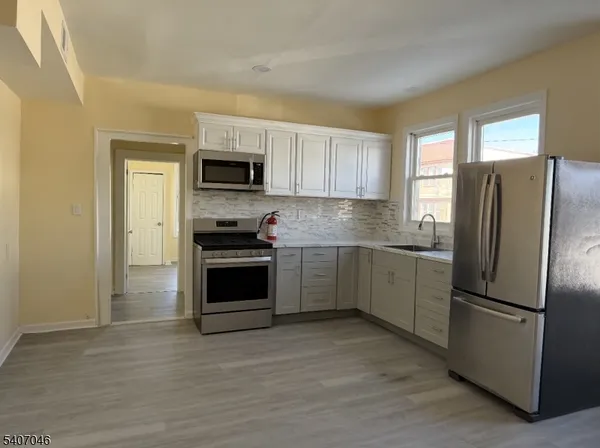 $2,600 | 251 Clinton Place, Newark, NJ 07112