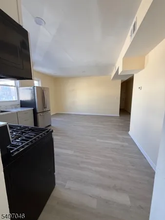 $2,600 | 251 Clinton Place, Newark, NJ 07112