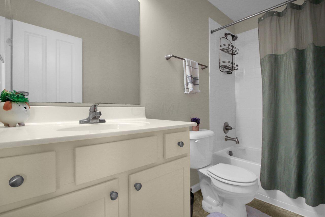8008 Ravine Run Lane, Unit 8008 Columbus, OH 43235 - Photo 19 of 30 N