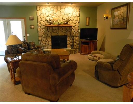352 Trimbur Road Chicora, PA 16025 - Photo 3 of 4 Living Room.