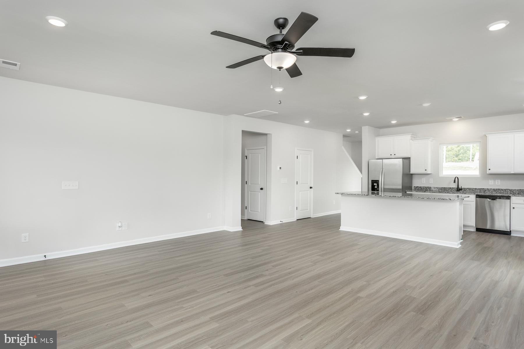 33 Brompton Street Falling Waters, WV 25419 - Photo 10 of 14
