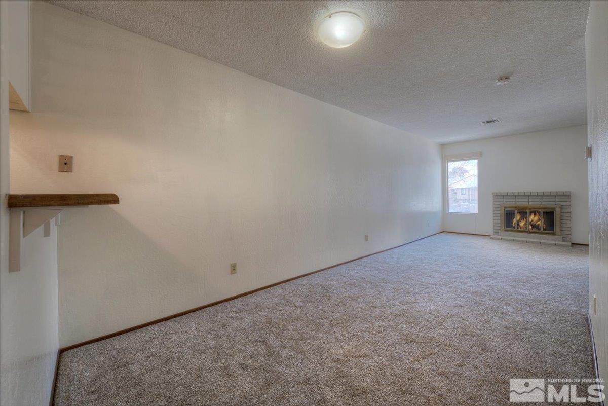 4658 Rio Poco Road Reno, NV 89502 - Photo 7 of 31 a view of empty room with window