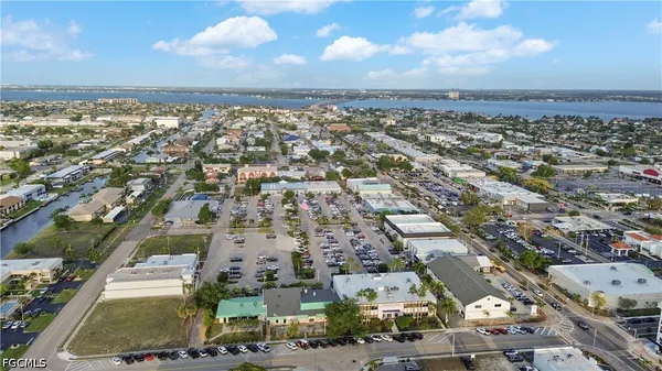 $175,000 | 834 Southeast 46th Street, Unit 1C, Cape Coral, FL 33904