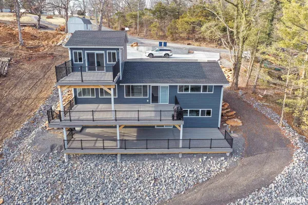 $695,000 | 12147 Pebble Point Road, Marion, IL 62959