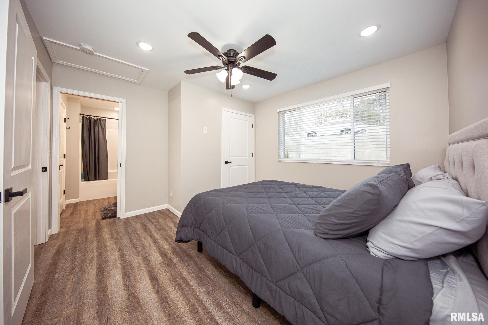 12147 Pebble Point Road Marion, IL 62959 - Photo 13 of 47