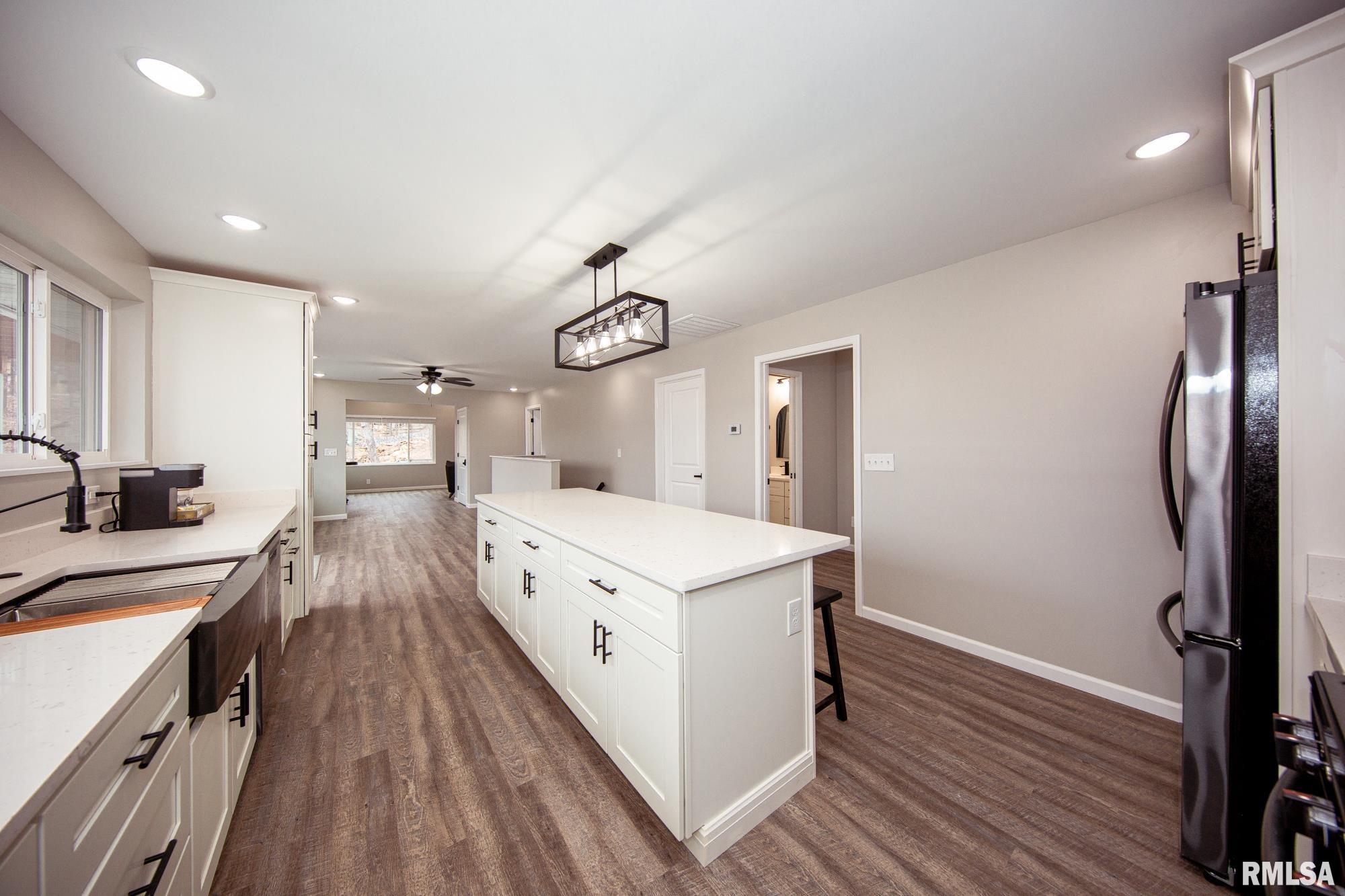 12147 Pebble Point Road Marion, IL 62959 - Photo 21 of 47