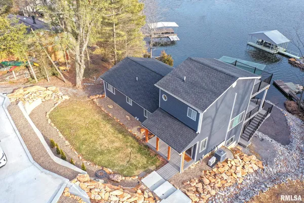 $695,000 | 12147 Pebble Point Road, Marion, IL 62959