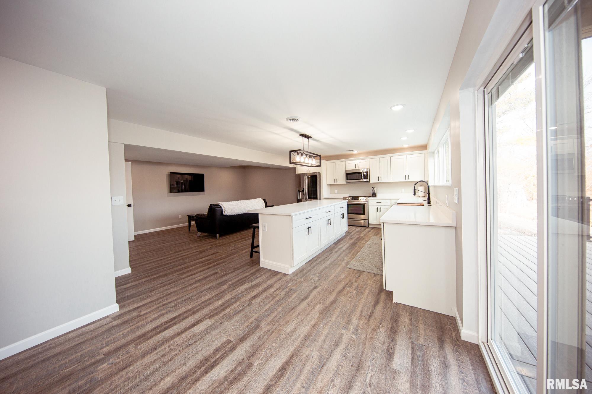 12147 Pebble Point Road Marion, IL 62959 - Photo 32 of 47