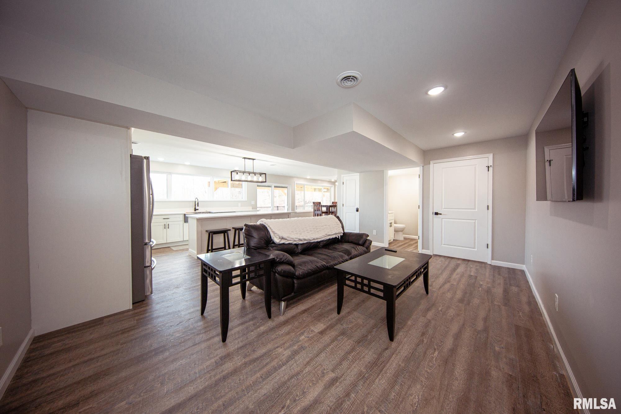 12147 Pebble Point Road Marion, IL 62959 - Photo 39 of 47