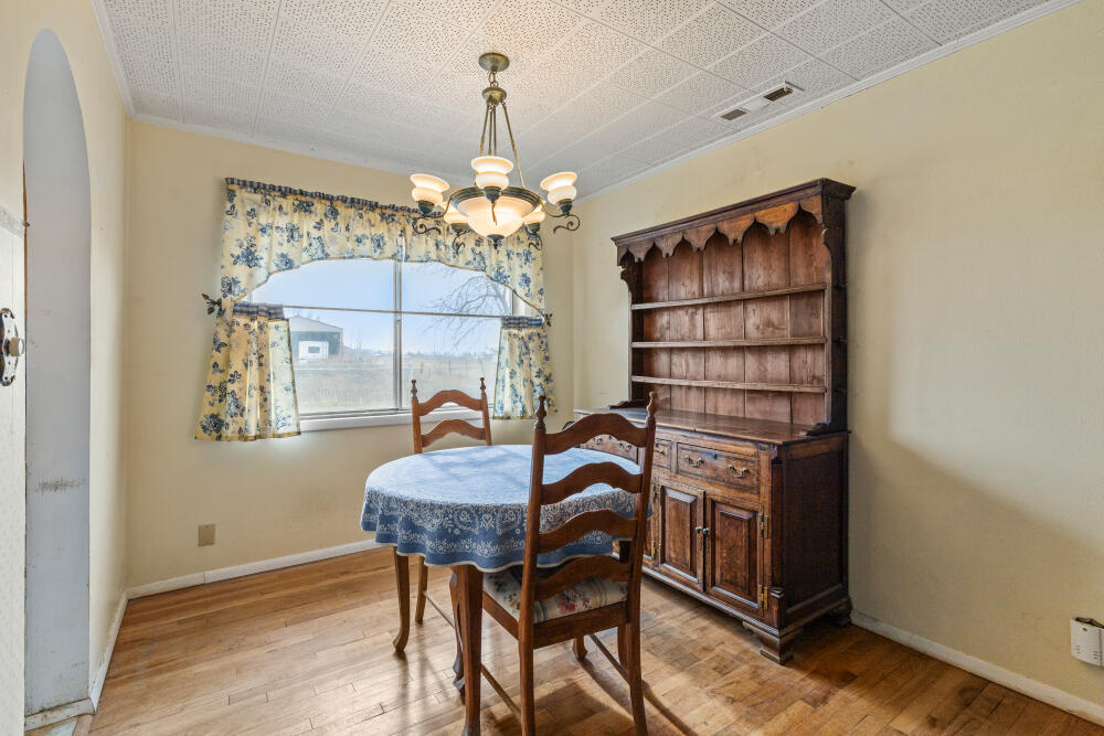 1460 Joe Wright Road Klamath Falls, OR 97603 - Photo 17 of 78 1460JoeWrightRdInterior-7