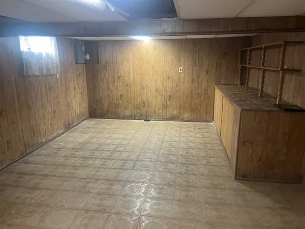 a view of utility room