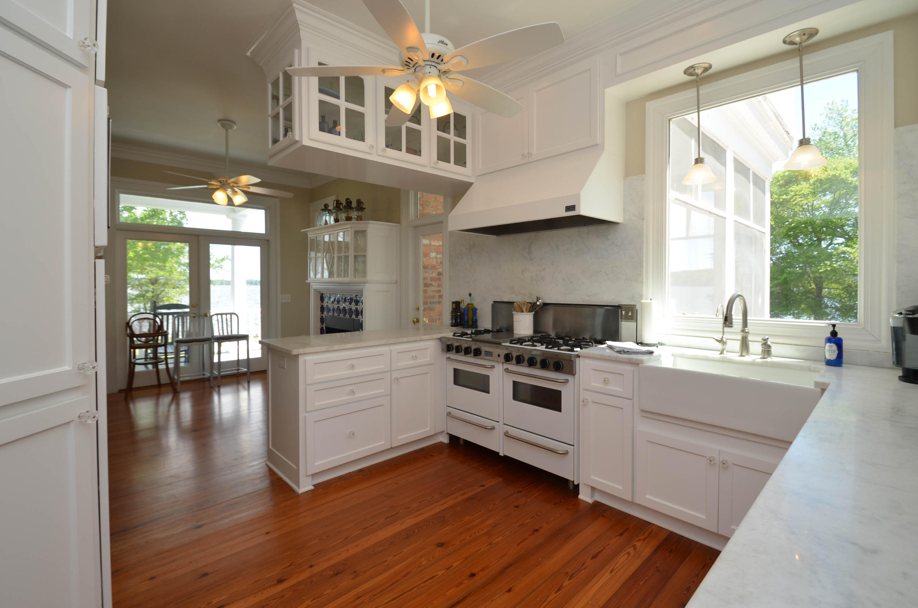 764 Caughman Point Lake Murray, SC 29070 - Photo 11 of 50 Kitchen