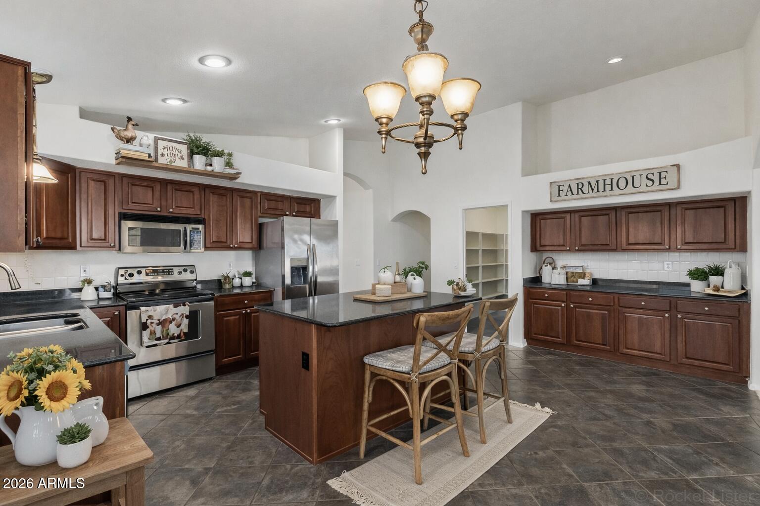 3930 East Simpson Road Gilbert, AZ 85297 - Photo 11 of 33 13ChatGPT Image