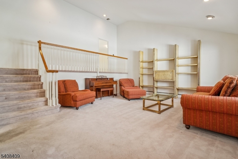 20 Archbridge Lane Springfield, NJ 07081 - Photo 2 of 36