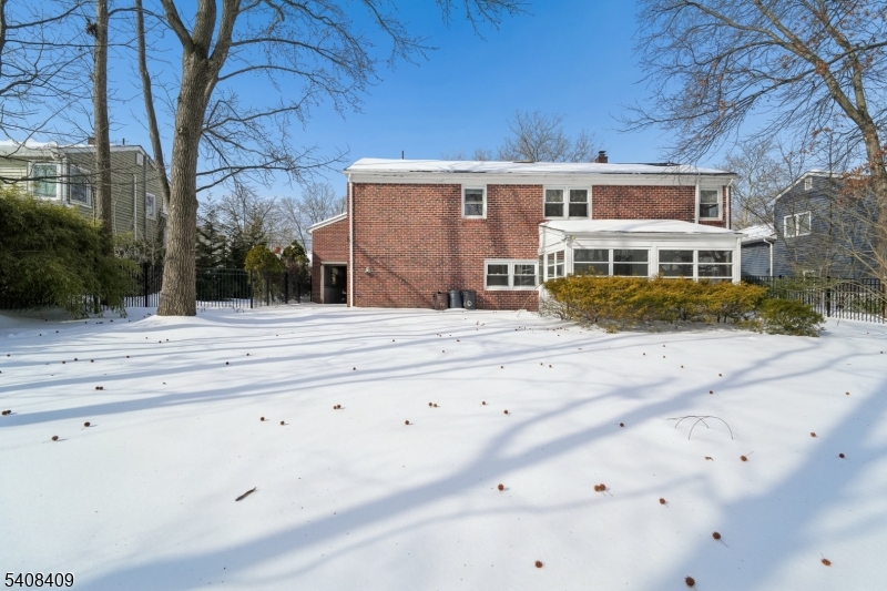 20 Archbridge Lane Springfield, NJ 07081 - Photo 34 of 36