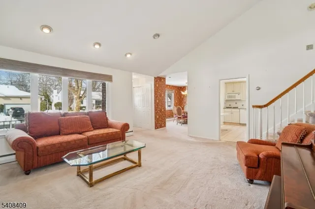 $735,000 | 20 Archbridge Lane, Springfield, NJ 07081