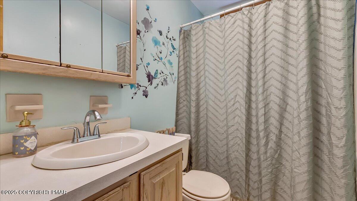 74 Split Rock Road Lake Harmony, PA 18624 - Photo 29 of 77 Bathroom 2