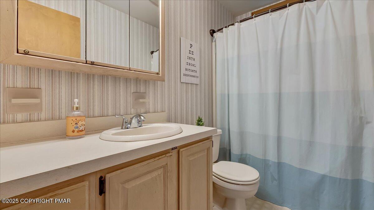 74 Split Rock Road Lake Harmony, PA 18624 - Photo 34 of 77 Bathroom 3