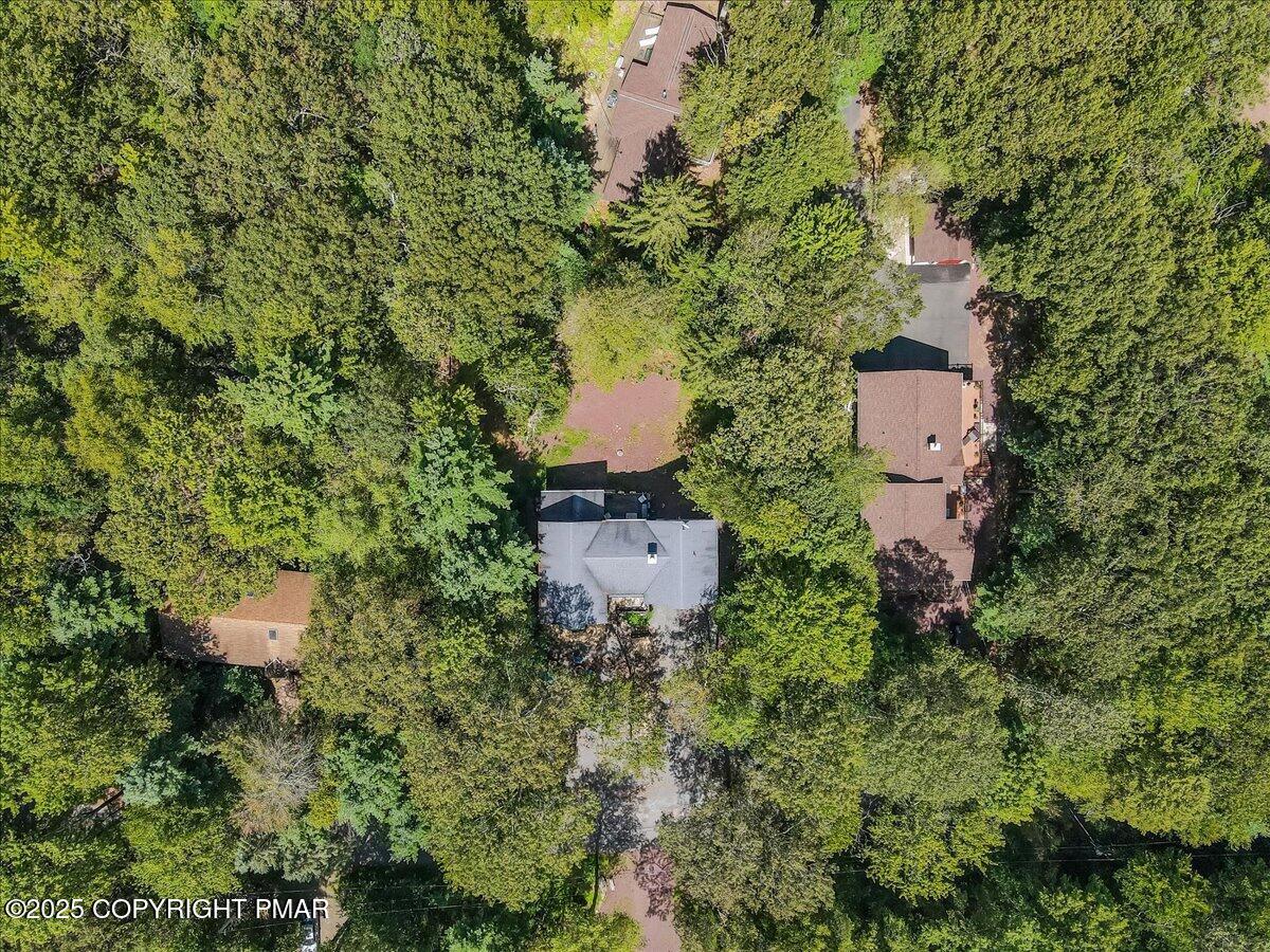 74 Split Rock Road Lake Harmony, PA 18624 - Photo 4 of 77 Drone shot