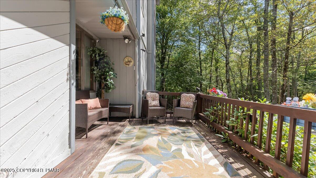 74 Split Rock Road Lake Harmony, PA 18624 - Photo 41 of 77 Front Deck