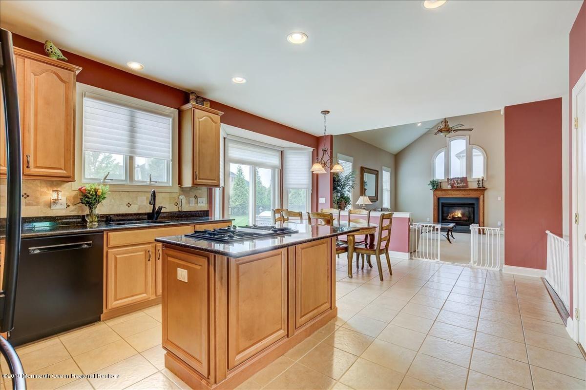 38 Great Bridge Road Freehold, NJ 07728 - Photo 13 of 42 14-Kitchen