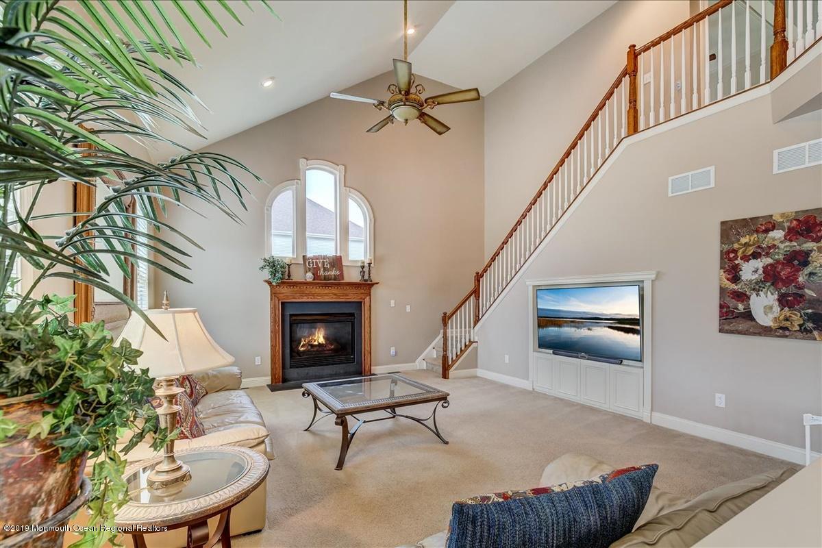 38 Great Bridge Road Freehold, NJ 07728 - Photo 16 of 42 16-Family Room