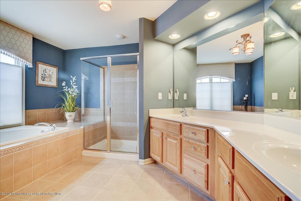 38 Great Bridge Road Freehold, NJ 07728 - Photo 28 of 42 28-Master Bathroom