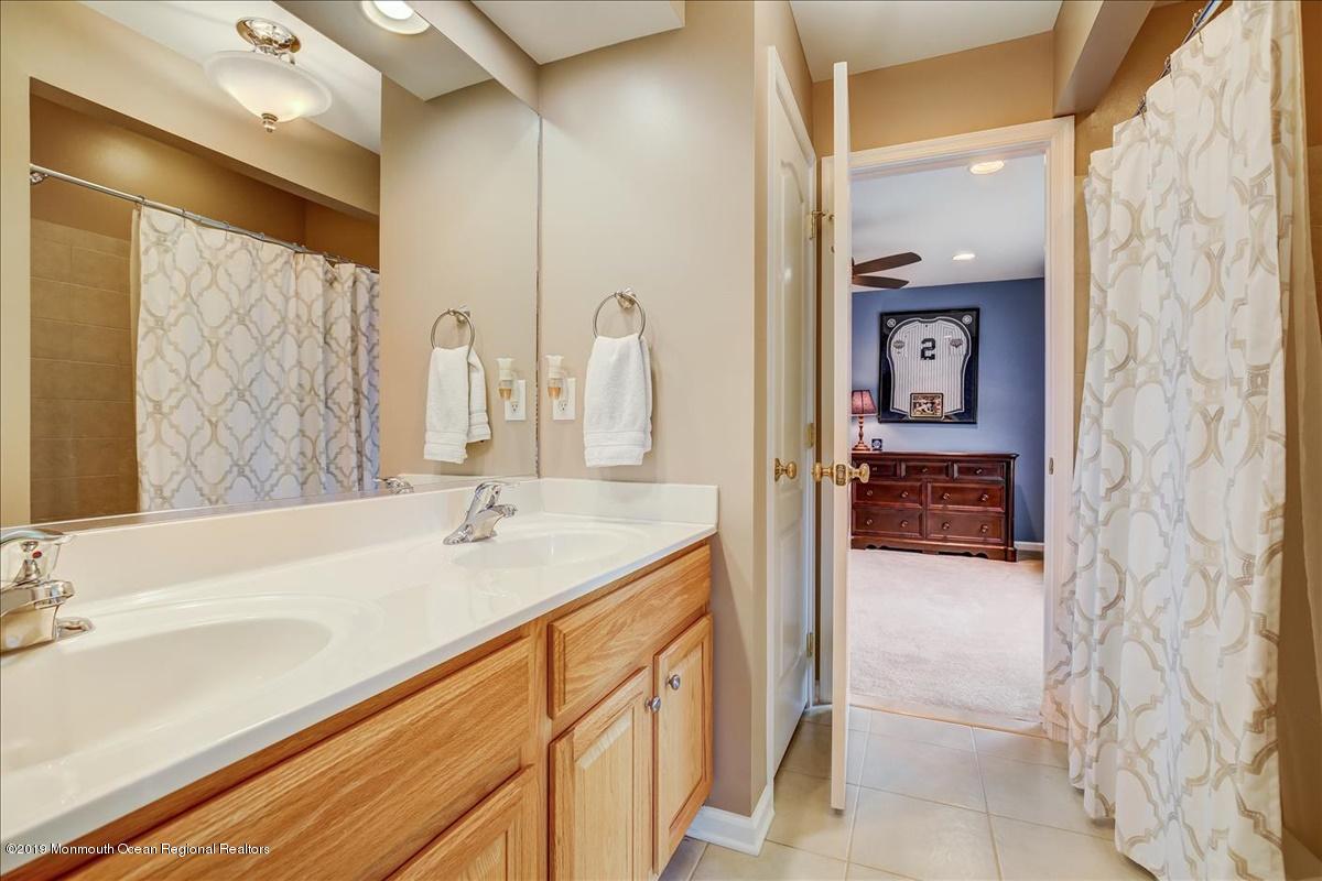 38 Great Bridge Road Freehold, NJ 07728 - Photo 31 of 42 31-Jack & Jill Bath