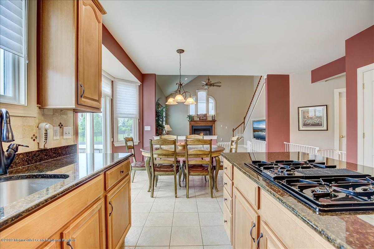 38 Great Bridge Road Freehold, NJ 07728 - Photo 10 of 42 09-Kitchen