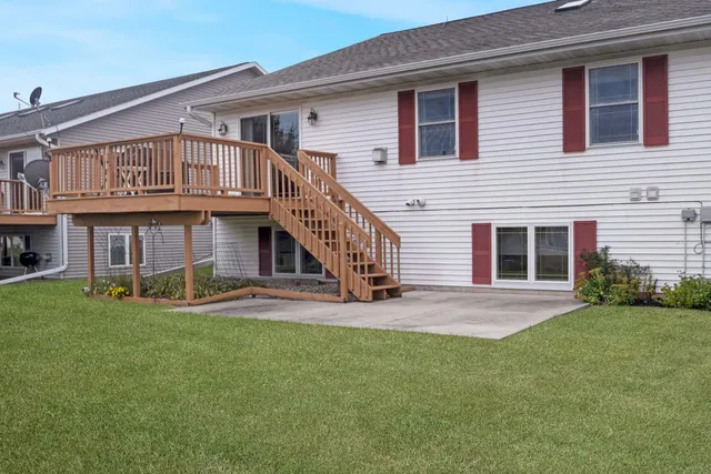$319,900 | 800 Chief Kewaskum Place, Kewaskum, WI 53040
