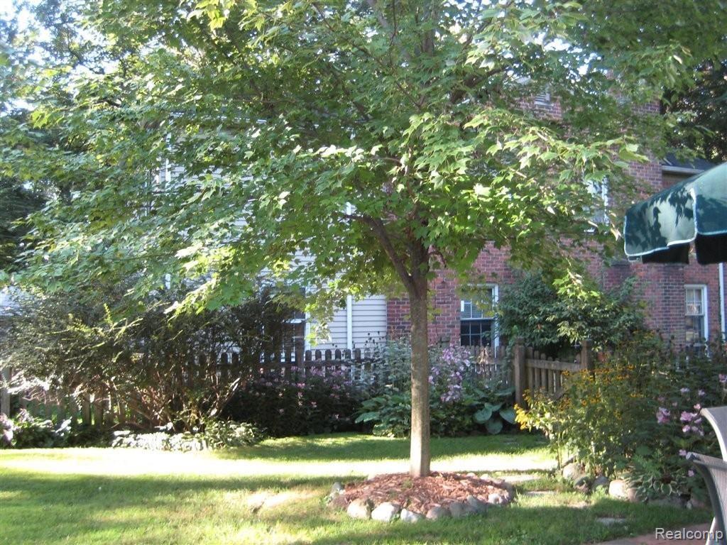 4088 Cumberland Road Berkley, MI 48072 - Photo 43 of 49 Yard