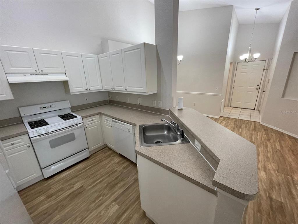 3313 South Kirkman Road, Unit 220 Orlando, FL 32811 - Photo 10 of 50