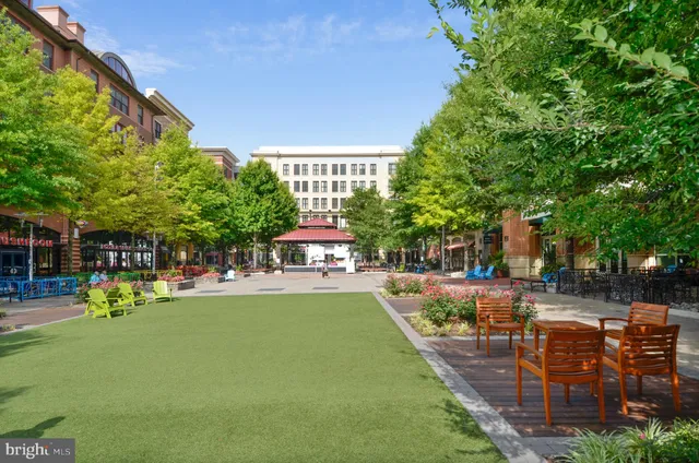 $739,900 | 518 Winding Rose Drive, Rockville, MD 20850