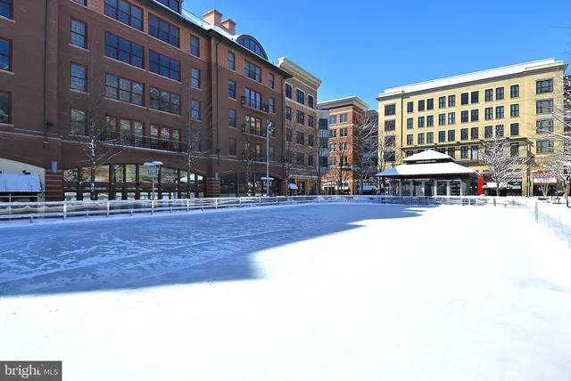 $739,900 | 518 Winding Rose Drive, Rockville, MD 20850