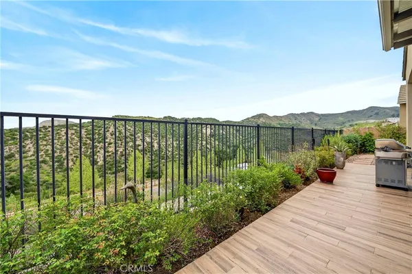 $895,000 | 18743 Alara Lane, Canyon Country, CA 91387