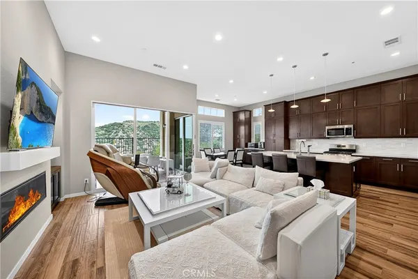 $895,000 | 18743 Alara Lane, Canyon Country, CA 91387