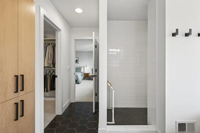 $1,499,000 | 26390 Alexander Lane, Shorewood, MN 55331