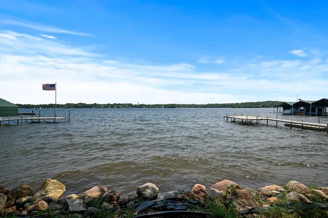 $1,499,000 | 26390 Alexander Lane, Shorewood, MN 55331