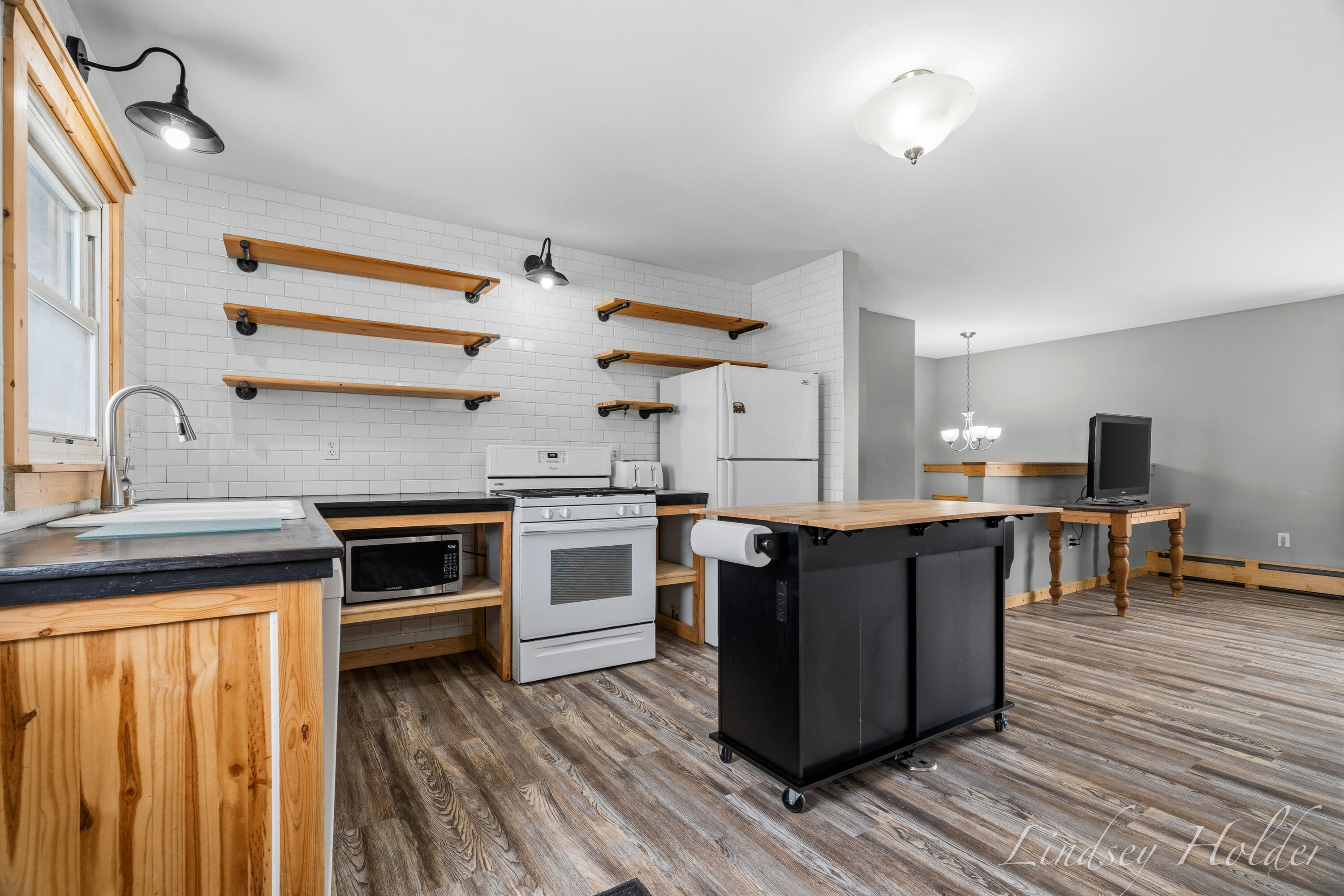 277 Grove Street Sparta, MI 49345 - Photo 4 of 44 DSC05322