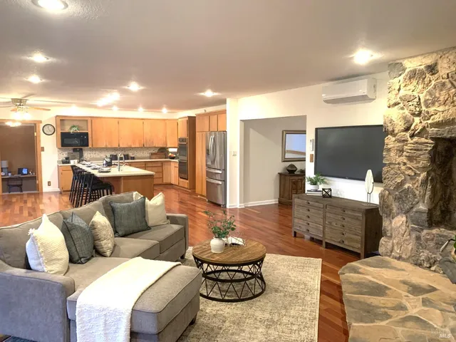 $2,295,000 | 3778 Burke Place, Sonoma, CA 95476