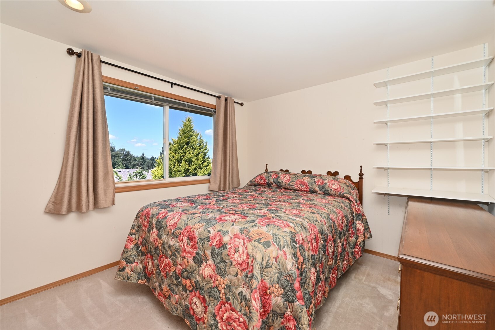 1529 Ilwaco Avenue Northeast Renton, WA 98059 - Photo 23 of 40