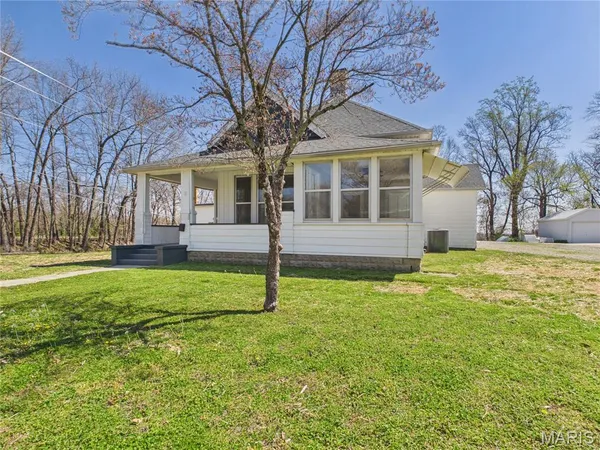 $225,000 | 3 South Hickory Street, Dexter, MO 63841