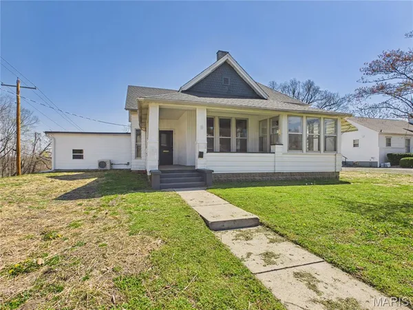 $225,000 | 3 South Hickory Street, Dexter, MO 63841